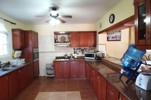 Photo 19 - Great Privacy 3 Bedroom Villa Near the Beach