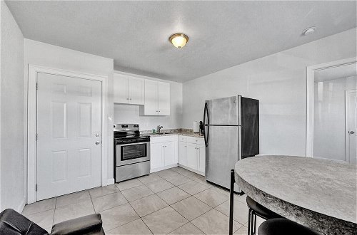 Photo 6 - Cozy Apartment in West Palm Beach, Minutes Away From Downtown! N°4