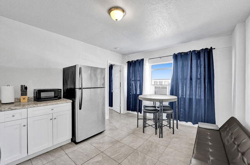 Photo 6 - Cozy Apartment in West Palm Beach, Minutes Away From Downtown! N°4