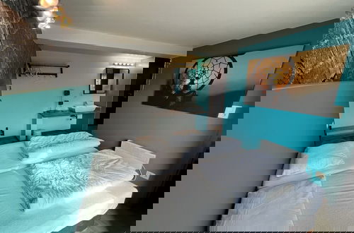 Foto 6 - Chalet in Durbuy With Jacuzzi & Garden