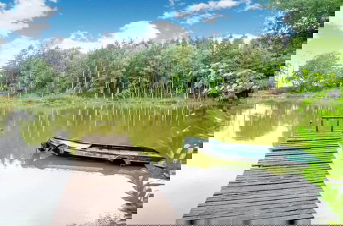 Photo 33 - Idyllic Lakeside Cottage