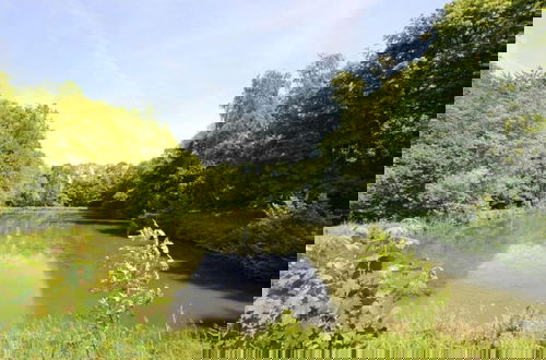 Photo 27 - Idyllic Lakeside Cottage