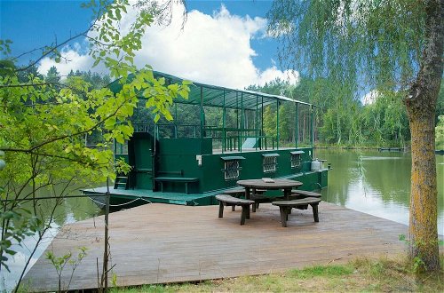 Photo 18 - Comfy Houseboat in Florennes Next to the Forest