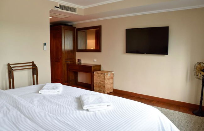 The Beach Palace 2BR Luxury Beachfront - Foto 2