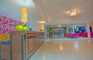 Photo 2 - Marlita Beach Hotel Apartments