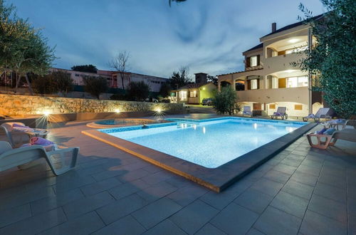 Photo 28 - Spacious Holiday Home With Swimming Pool