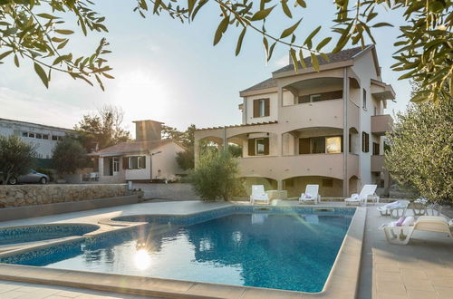 Photo 38 - Spacious Holiday Home With Swimming Pool