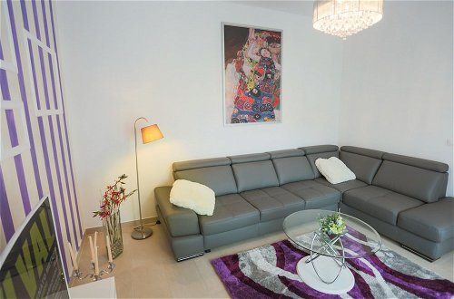 Foto 14 - Lovely 4 Star 3-bed Apartment in Podstrana