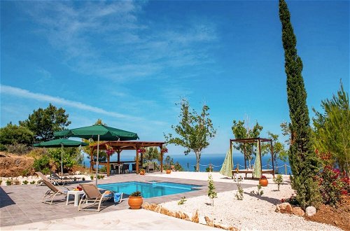 Photo 44 - Villa Paradiso Sunset Private Pool Walk to Beach Sea Views A C Wifi - 3072