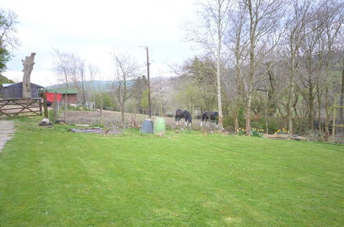 Foto 19 - Stunning 2-bed Cabin in Nantglyn Denbigh