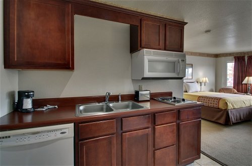 Photo 12 - All Towne Suites