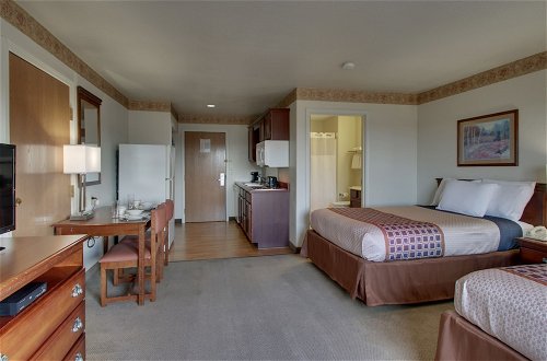 Photo 5 - All Towne Suites