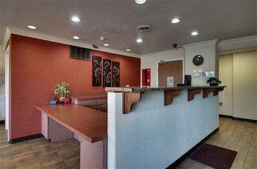 Photo 2 - All Towne Suites