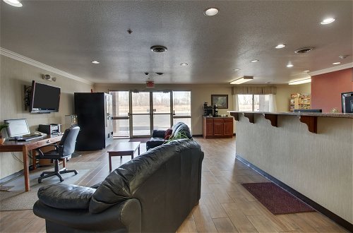Photo 14 - All Towne Suites