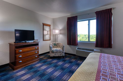 Photo 4 - All Towne Suites