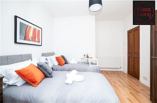Photo 3 - One Bedroom Apartment by Klass Living Serviced Accommodation Bellshill - Cosy Apartment with WIFI and Parking