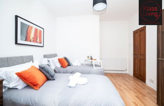 Photo 3 - One Bedroom Apartment by Klass Living Serviced Accommodation Bellshill - Cosy Apartment with WIFI and Parking