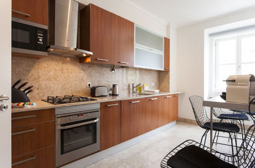 Photo 11 - ALTIDO Stylish 2BR Apt w/balcony at the heart of Baixa