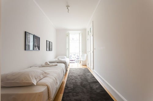 Photo 2 - JOIVY Stylish 2BR Apt w/balcony at the heart of Baixa