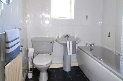 Foto 15 - 3 Bed House in Thorne Newly Refurbished Throughout