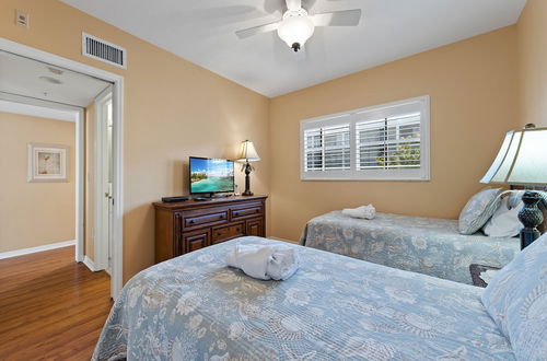 Photo 11 - Hibiscus Pointe