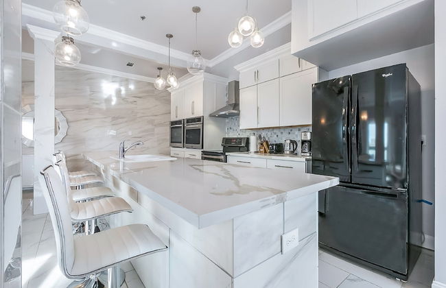 Spacious 5BD Penthouse in NOLA - Photo 13