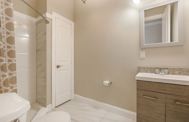 Spacious 5BD Penthouse in NOLA - Photo 25