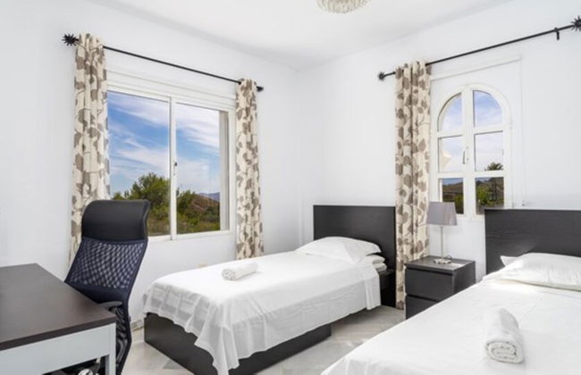 Villa - 4 Bedrooms with Pool, WiFi and Sea views - 107886 - Foto 8