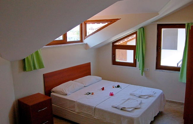 Minta Apart - Photo 13