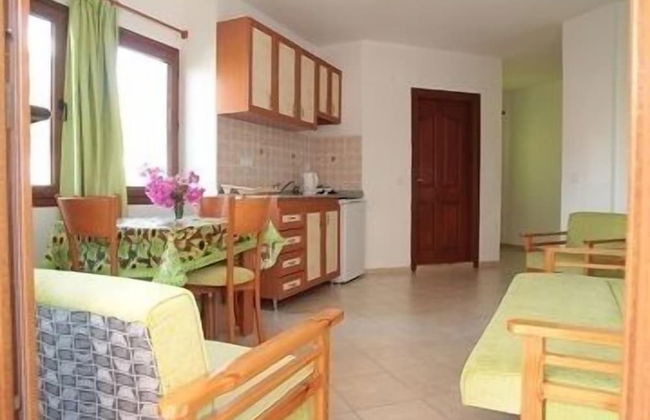 Minta Apart - Photo 15