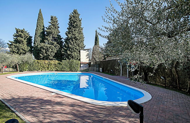 Borgo Degli Ulivi shared pool- 200m lake - Foto 10