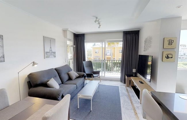 Modern Apartment Near Puerto Banus - Photo 9