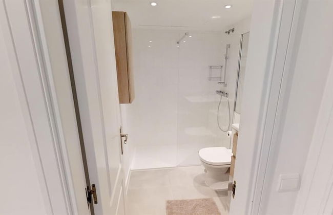 Modern Apartment Near Puerto Banus - Photo 13
