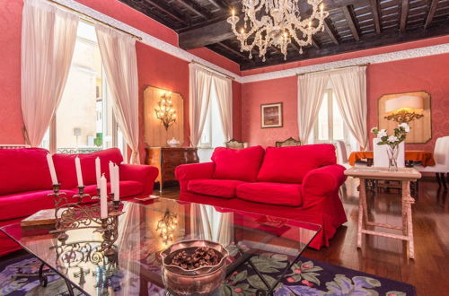 Photo 1 - RSH Spanish Steps Luxury Apartment