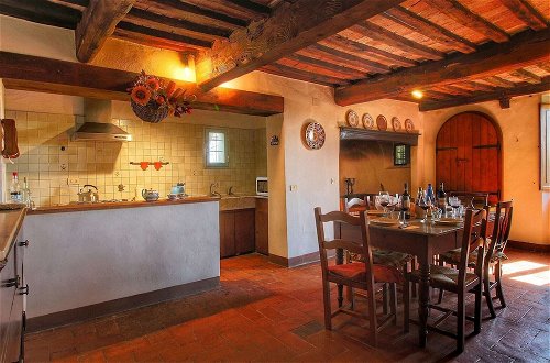 Photo 26 - Cozy Farmhouse with Swimming Pool in Le Tolfe near Florence