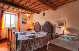 Foto 2 - Cozy Farmhouse with Swimming Pool in Le Tolfe near Florence