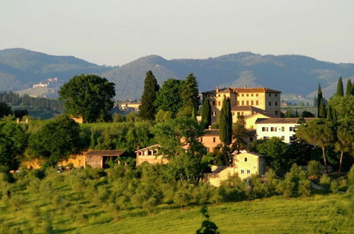 Foto 35 - Cozy Farmhouse with Swimming Pool in Le Tolfe near Florence