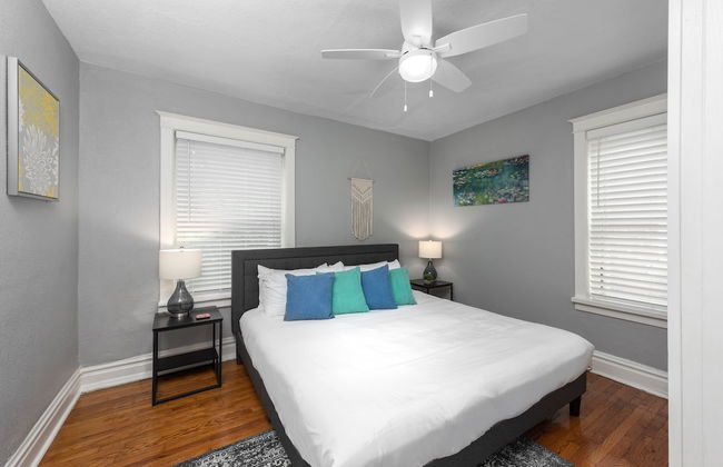 Central Garden Getaways Corp Rentals by NamaStay - Foto 3