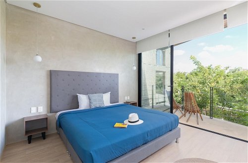 Foto 23 - Modern 4BR Apartment La Veleta Rooftop Pool Amazing Amenities Incredible Jungle View