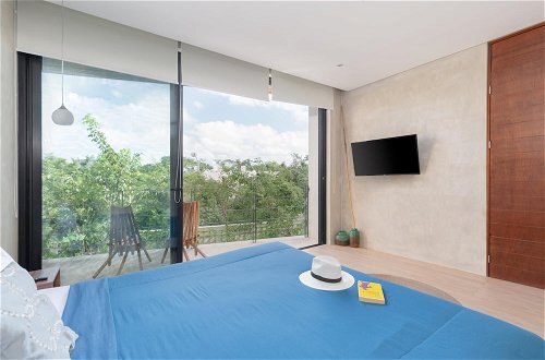 Photo 10 - Modern 4BR Apartment La Veleta Rooftop Pool Amazing Amenities Incredible Jungle View
