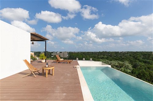 Photo 16 - Modern 4BR Apartment La Veleta Rooftop Pool Amazing Amenities Incredible Jungle View