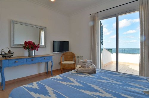 Photo 3 - Luxurious Sea Front Villa in Mallorca