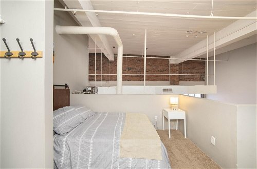 Photo 4 - Downtown Denver 2BR Apartment - Open Plan Living