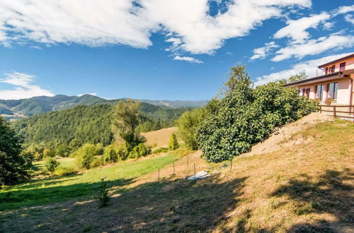 Photo 33 - Agriturismo in the Appenines with Covered Swimming Pool & Hot Tub