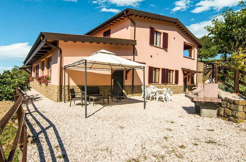 Photo 34 - Agriturismo in the Appenines with Covered Swimming Pool & Hot Tub