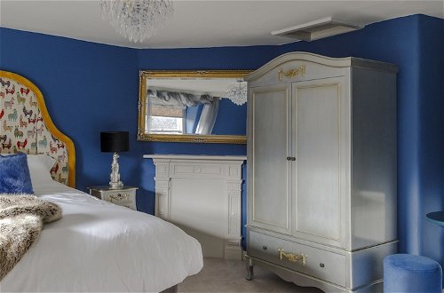 Foto 16 - Impeccable 4-bed Apartment in Bath
