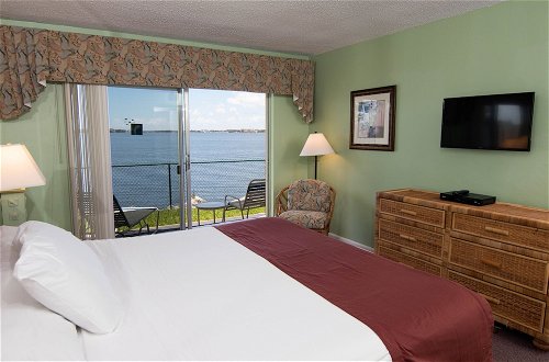 Photo 4 - Palm Beach Waterfront Suites