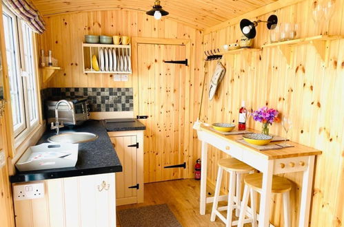 Photo 6 - Remarkable Shepherds Hut in a Beautiful Location