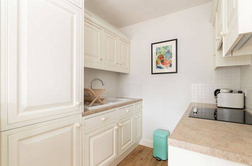 Photo 9 - JOIVY Pimlico Flat with Terrace for 3