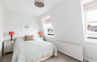 Photo 2 - JOIVY Pimlico Flat with Terrace for 3